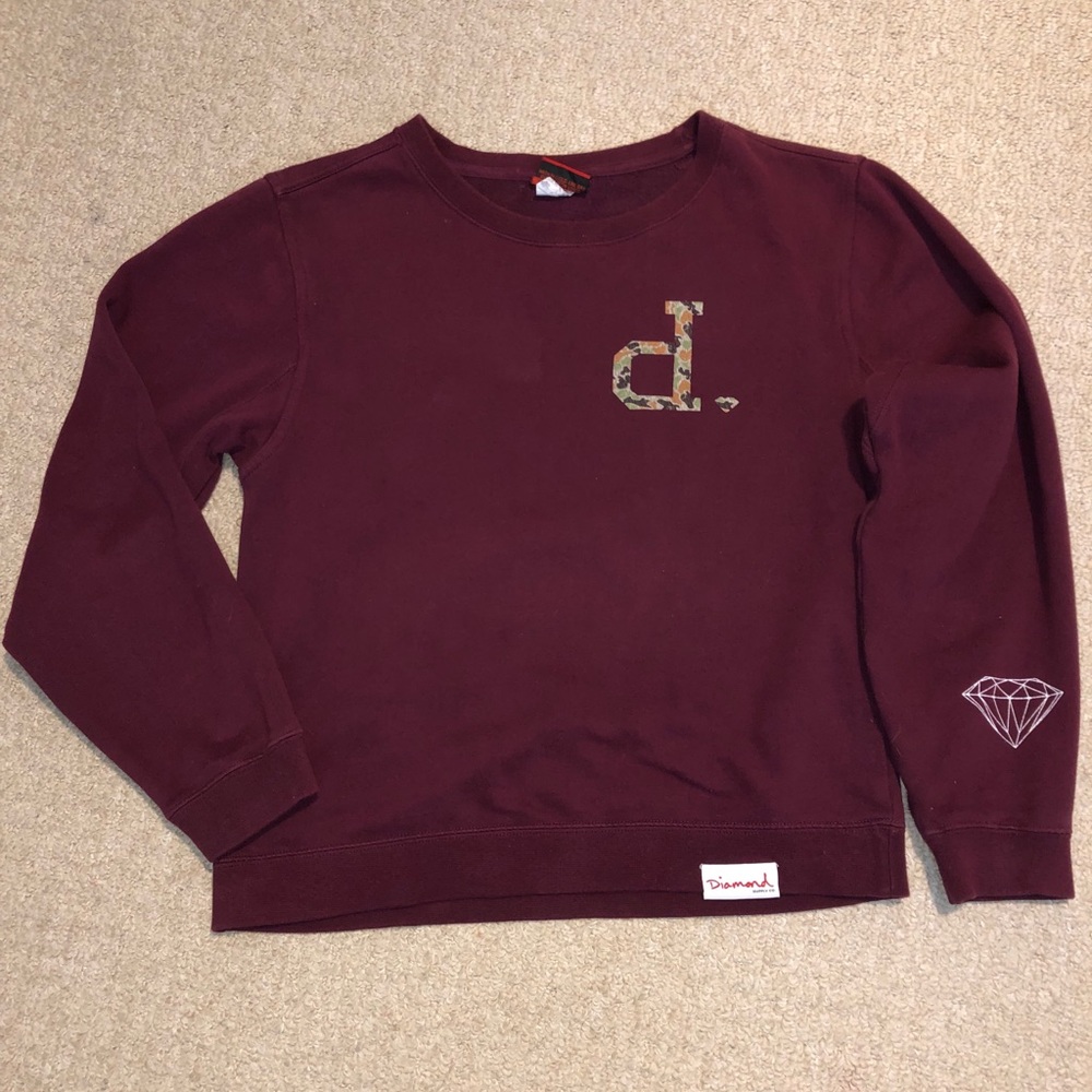 Diamond burgundy crew neck